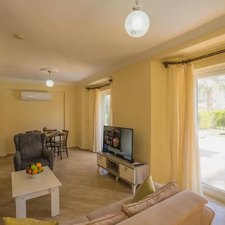 Tatil Evi De Denize Sıfır 8 Kişilik *