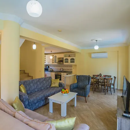 De Denize Sıfır 8 Kişilik Tatil Evi Fethiye